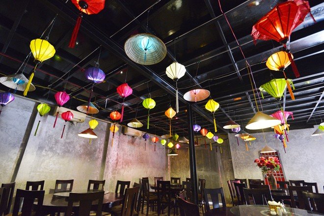 lồng đèn trang trí nội thất phòng khách phong cách Á Đông